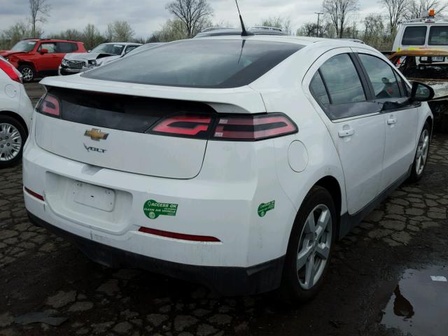 1G1RE6E46EU172162 - 2014 CHEVROLET VOLT WHITE photo 4