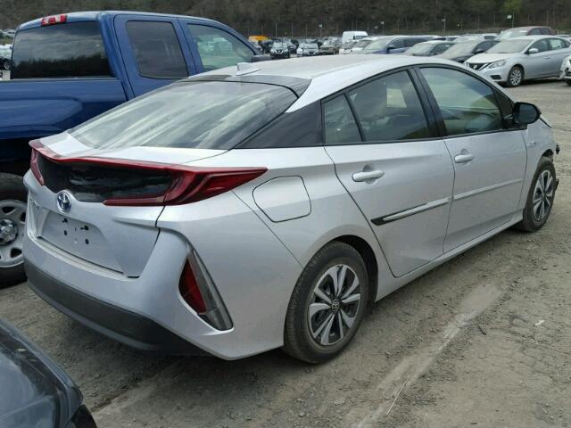 JTDKARFP5H3032726 - 2017 TOYOTA PRIUS PRIM ვერცხლისფერი ფოტო 4
