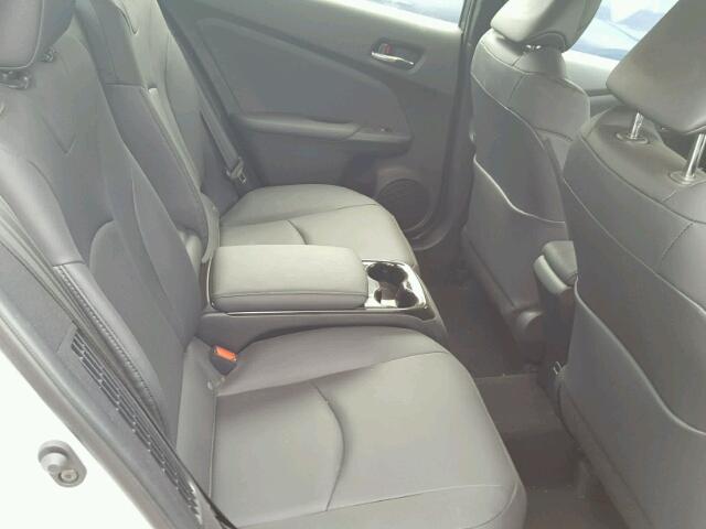 JTDKARFP5H3032726 - 2017 TOYOTA PRIUS PRIM ვერცხლისფერი ფოტო 6