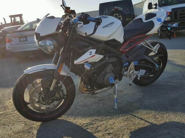 SMTA414D6JT834609 - 2018 TRIUMPH MOTORCYCLE STREET TRI WHITE photo 2