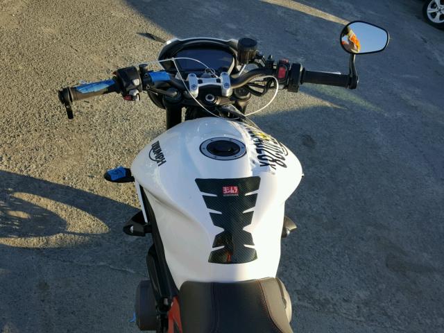 SMTA414D6JT834609 - 2018 TRIUMPH MOTORCYCLE STREET TRI WHITE photo 5