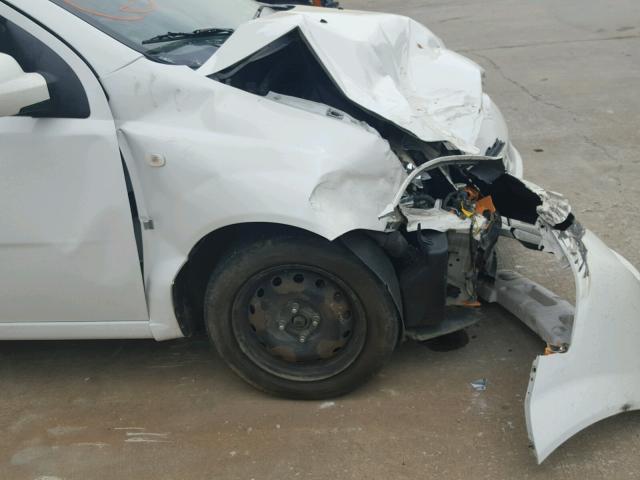 KL1TD66637B722004 - 2007 CHEVROLET AVEO BASE Ақ фото 9