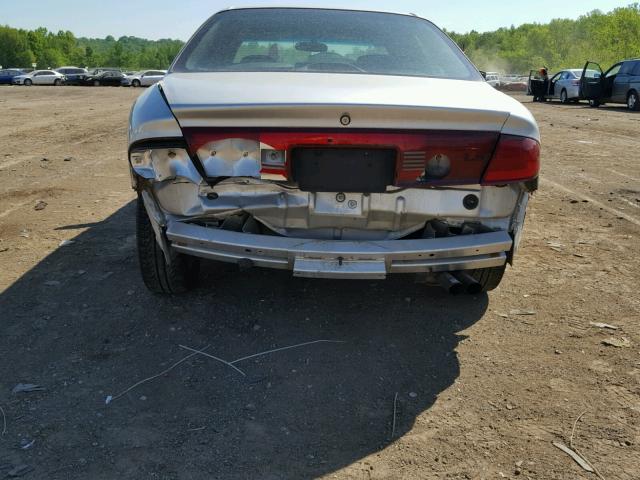 2G4WB52K741158695 - 2004 BUICK REGAL LS 银色 照片 9