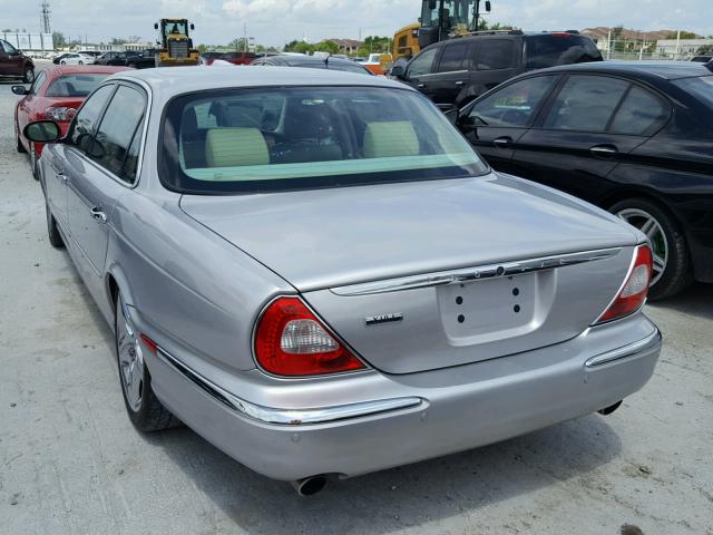 SAJWA79C95SG44786 - 2005 JAGUAR XJ8 L SILVER photo 3