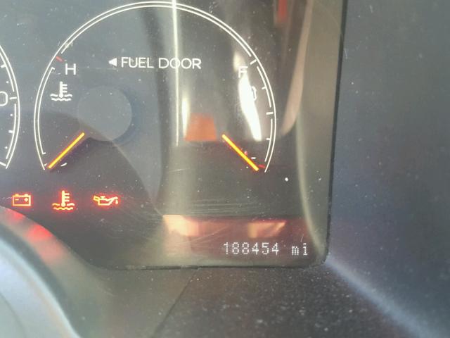 5LMFU27545LJ06994 - 2005 LINCOLN NAVIGATOR SILVER photo 8