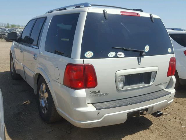 5LMFU28535LJ01123 - 2005 LINCOLN NAVIGATOR WHITE photo 3