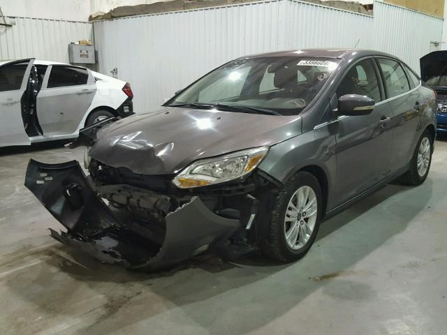 1FAHP3H24CL244829 - 2012 FORD FOCUS SEL GRAY photo 2
