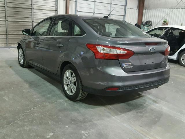 1FAHP3H24CL244829 - 2012 FORD FOCUS SEL GRAY photo 3