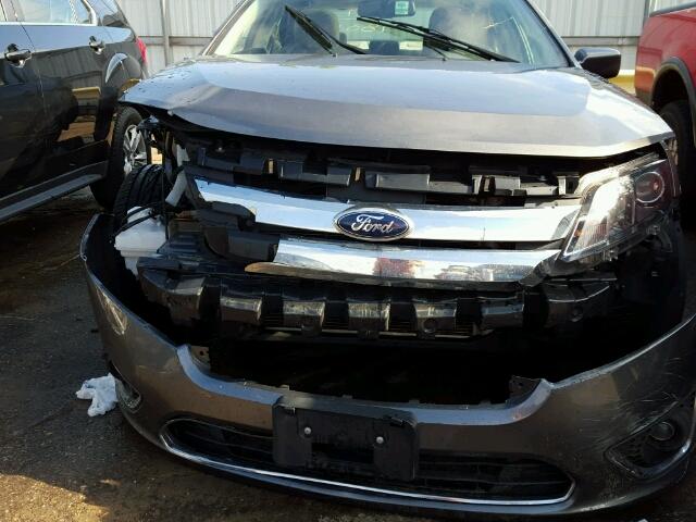 3FADP0L30AR101534 - 2010 FORD FUSION SILVER photo 9