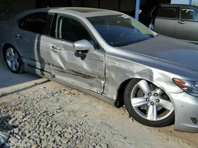 JTHGL5EF0B5043418 - 2011 LEXUS LS 460L SILVER photo 9