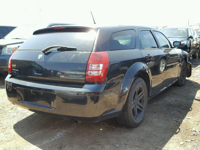 2D4FV47T78H108886 - 2008 DODGE MAGNUM BLACK photo 4