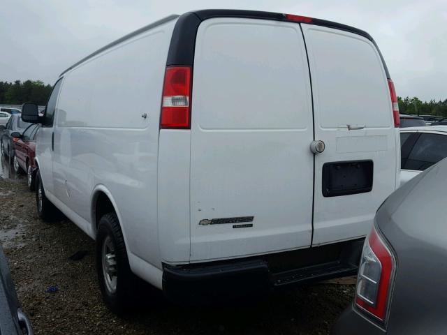 1GCWGFCA1D1150681 - 2013 CHEVROLET EXPRESS G2 WHITE photo 3