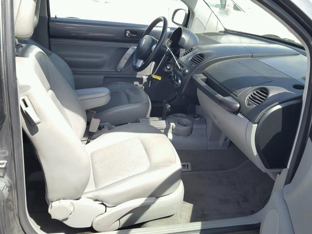 3VWDD21C92M408701 - 2002 VOLKSWAGEN NEW BEETLE 灰色 照片 5