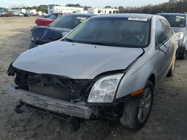 3FAHP07Z17R164294 - 2007 FORD FUSION SE SILVER photo 2