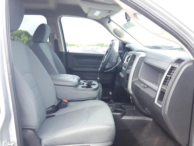 3C6UR5CL5HG529050 - 2017 RAM 2500 ST SILVER photo 5