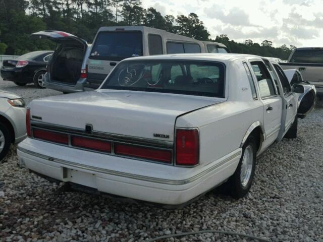 1LNLM82W8VY756942 - 1997 LINCOLN TOWN CAR S WHITE photo 4