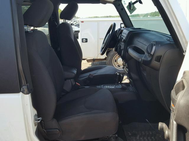 1C4AJWAG6FL752275 - 2015 JEEP WRANGLER S WHITE photo 5