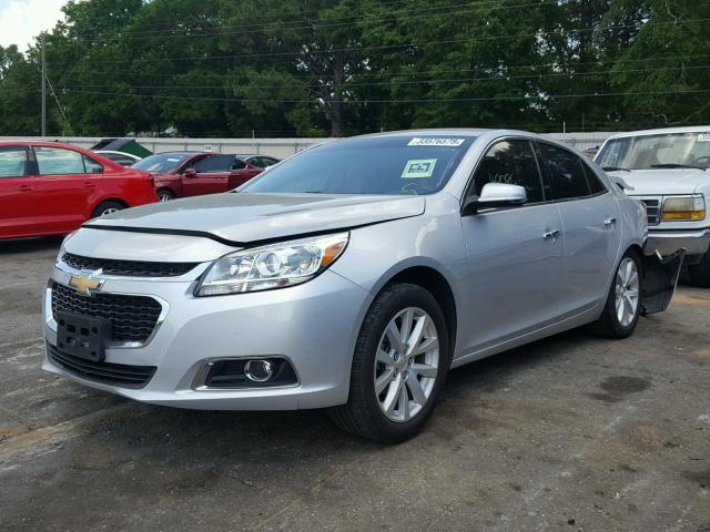 1G11E5SA6GU153227 - 2016 CHEVROLET MALIBU LIM 银色 照片 2