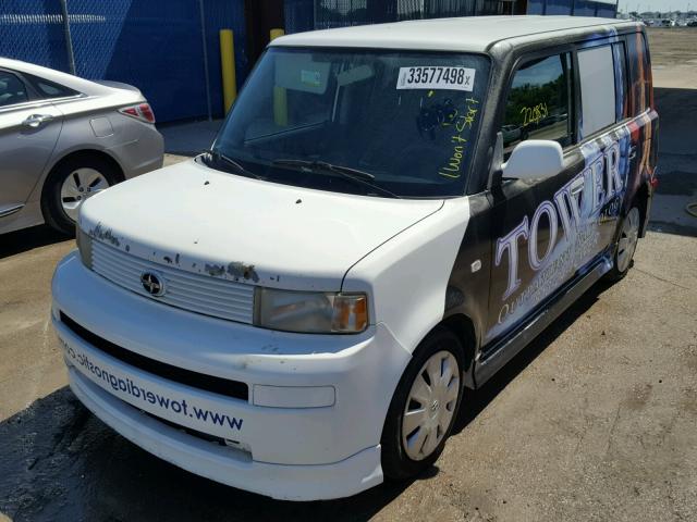 JTLKT324364104845 - 2006 TOYOTA SCION XB WHITE photo 2