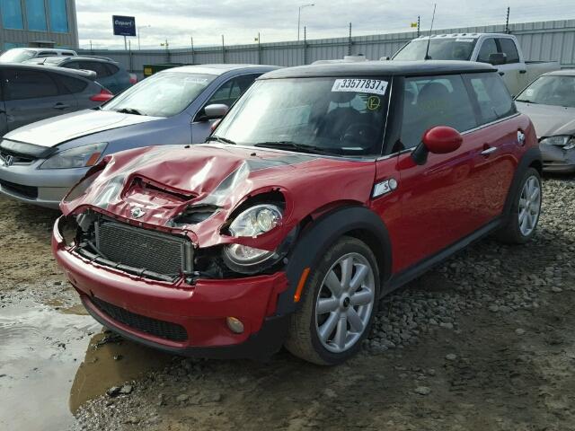 WMWMF73528TT90168 - 2008 MINI COOPER S RED photo 2