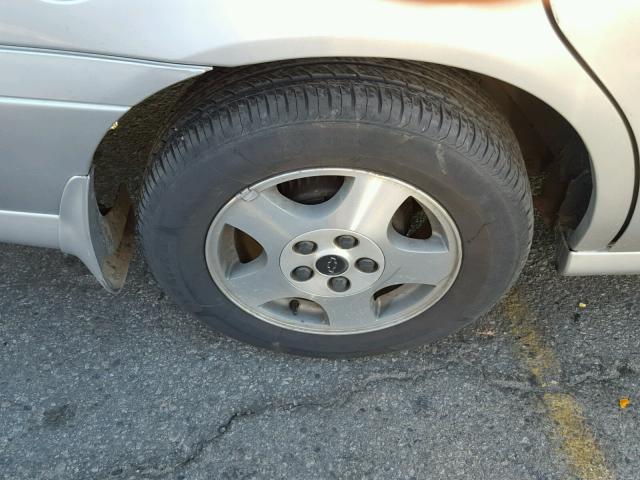 1G1NE52JX1M677280 - 2001 CHEVROLET MALIBU LS 银色 照片 9