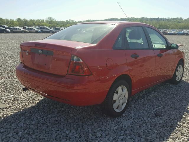 1FAFP34N67W130004 - 2007 FORD FOCUS ZX4 RED photo 4