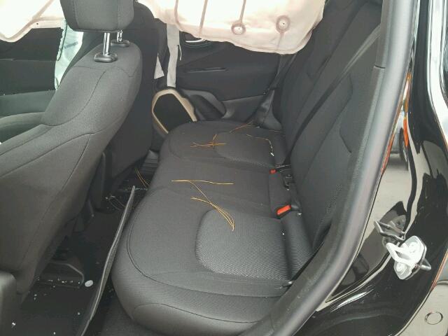 ZACCJAAB0HPE66873 - 2017 JEEP RENEGADE S შავი ფოტო 6