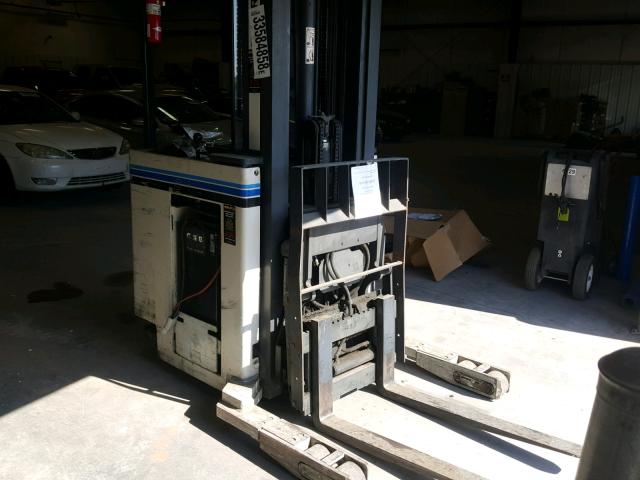 3177503 - 2000 FORK LIFT WHITE photo 1