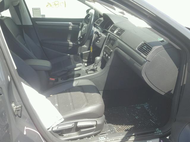 1VWDT7A3XHC063950 - 2017 VOLKSWAGEN PASSAT R-L CHARCOAL photo 5