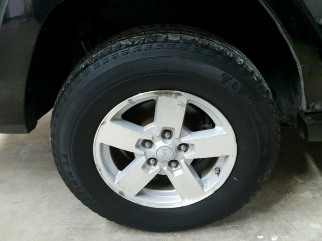 1J8HG48P77C691360 - 2007 JEEP COMMANDER BLACK photo 9