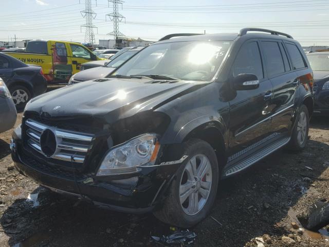 4JGBF22E68A368230 - 2008 MERCEDES-BENZ GL 320 CDI BLACK photo 2