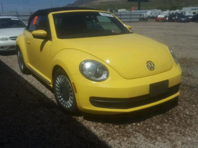 3VW517AT5FM806455 - 2015 VOLKSWAGEN BEETLE 1.8 YELLOW photo 1