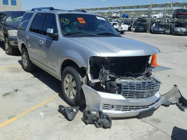 5LMJJ2J54BEJ04254 - 2011 LINCOLN NAVIGATOR 银色 照片 1