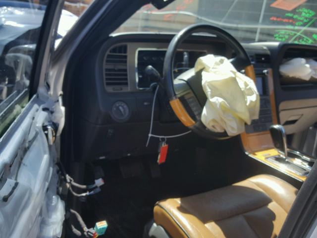 5LMJJ2J54BEJ04254 - 2011 LINCOLN NAVIGATOR 银色 照片 9