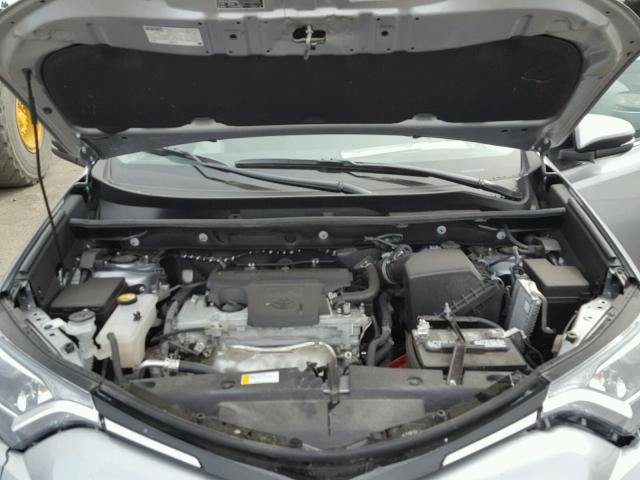 2T3RFREV9JW703124 - 2018 TOYOTA RAV4 ADVEN SILVER photo 7