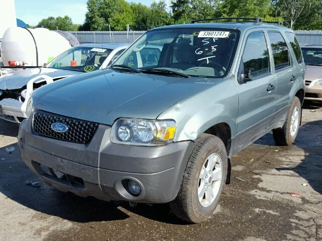 1FMCU93196KA98562 - 2006 FORD ESCAPE XLT GREEN photo 2