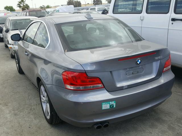 WBAUP9C5XDVS94554 - 2013 BMW 128 I ნაცრისფერი ფოტო 3