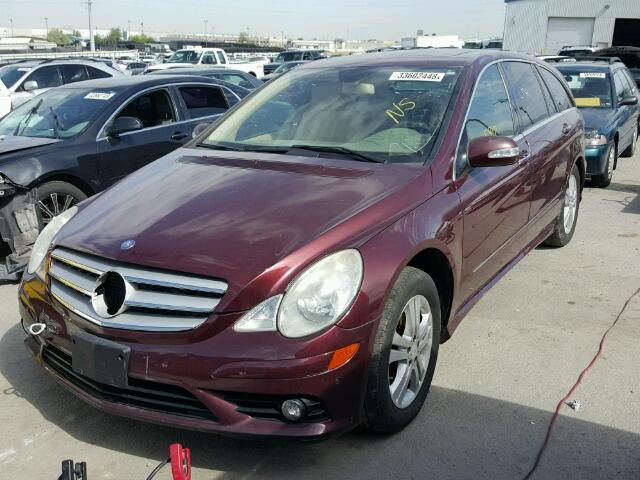 4JGCB22E68A067960 - 2008 MERCEDES-BENZ R 320 CDI BURGUNDY photo 2