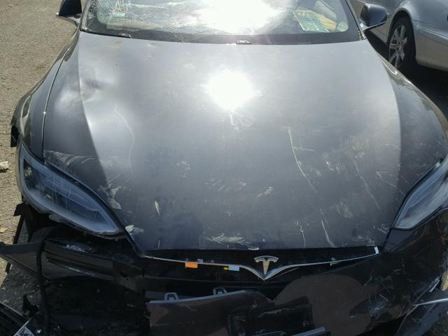 5YJSA1E22HF219545 - 2017 TESLA MODEL S CHARCOAL photo 7