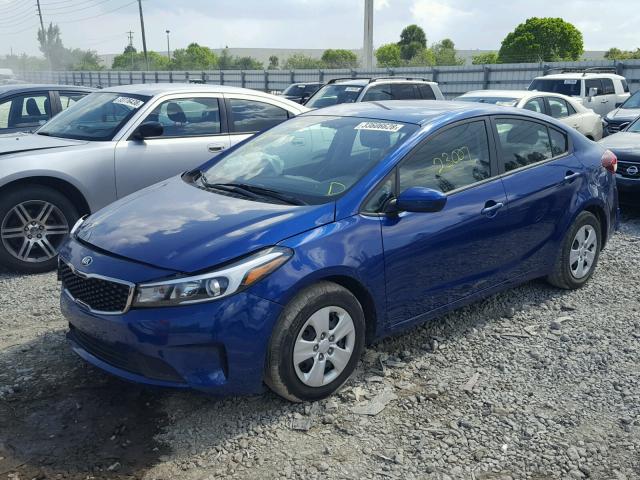 3KPFK4A7XHE018080 - 2017 KIA FORTE LX BLUE photo 2