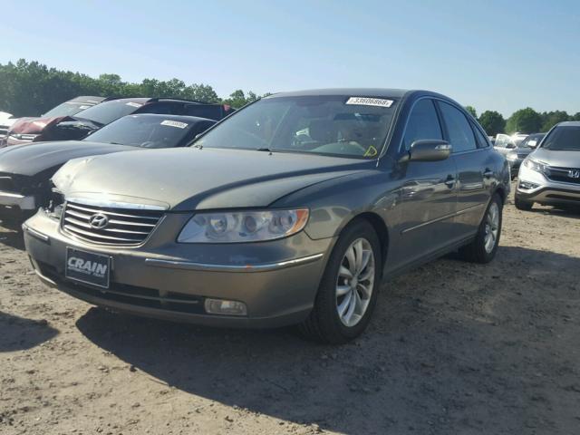 KMHFC46F38A283645 - 2008 HYUNDAI AZERA SE GREEN photo 2