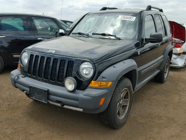 1J4GL38K45W723569 - 2005 JEEP LIBERTY RE BLACK photo 2