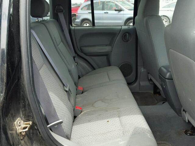 1J4GL38K45W723569 - 2005 JEEP LIBERTY RE BLACK photo 6