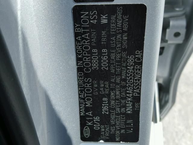 KNAFK4A62G5594986 - 2016 KIA FORTE LX SILVER photo 10