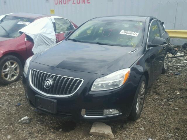 2G4GR5EK1C9137496 - 2012 BUICK REGAL BLACK photo 2