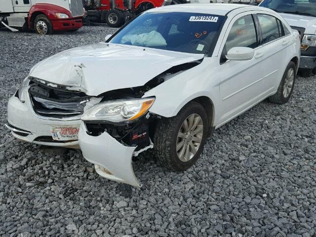 1C3CCBBBXDN639319 - 2013 CHRYSLER 200 WHITE photo 2