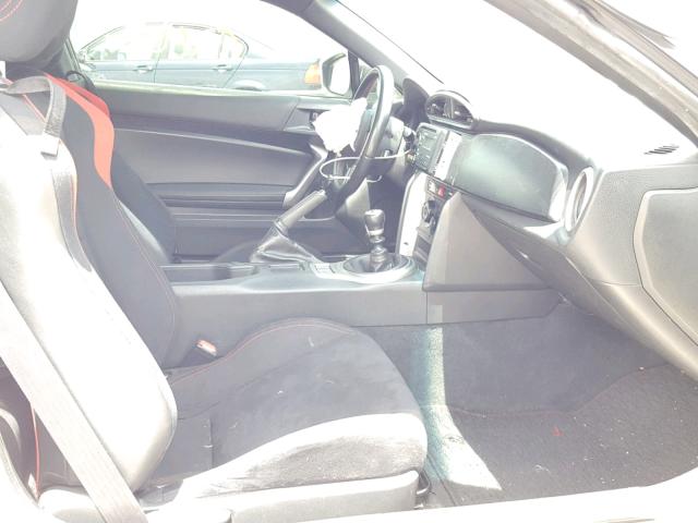 JF1ZNAA12D1714689 - 2013 TOYOTA SCION FR-S თეთრი ფოტო 5