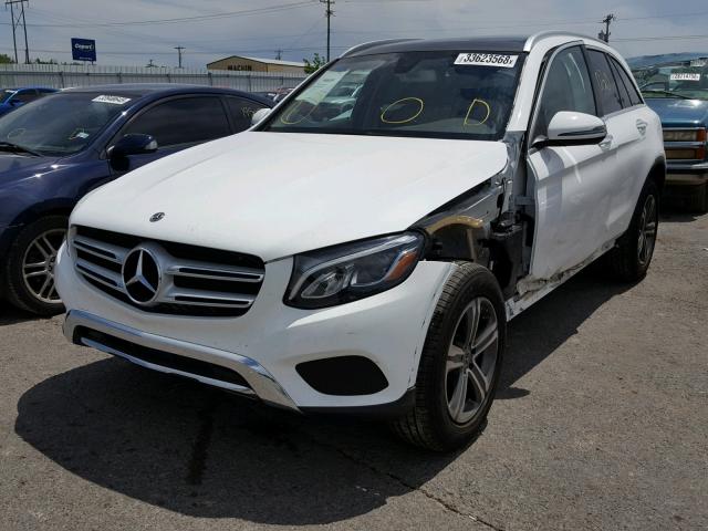 WDC0G4JB1JV078644 - 2018 MERCEDES-BENZ GLC 300 WHITE photo 2