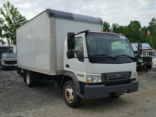 3FRLL45Z67V576571 - 2007 FORD LOW CAB FO WHITE photo 1