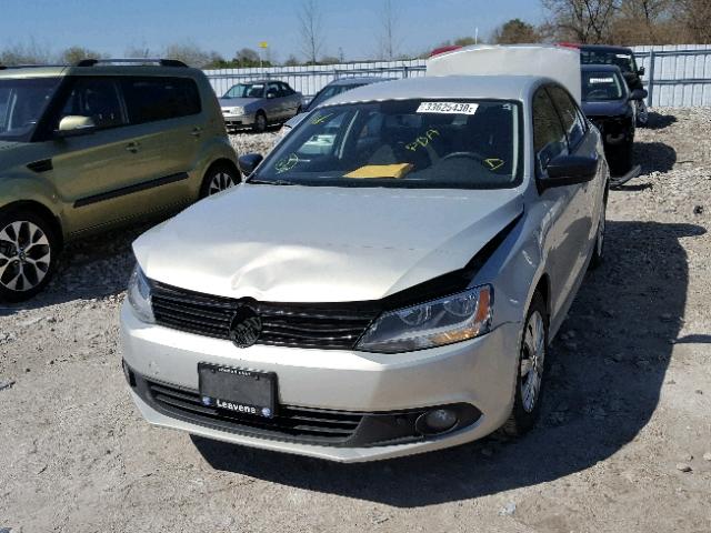 3VW2K7AJ1BM090694 - 2011 VOLKSWAGEN JETTA BASE 银色 照片 2